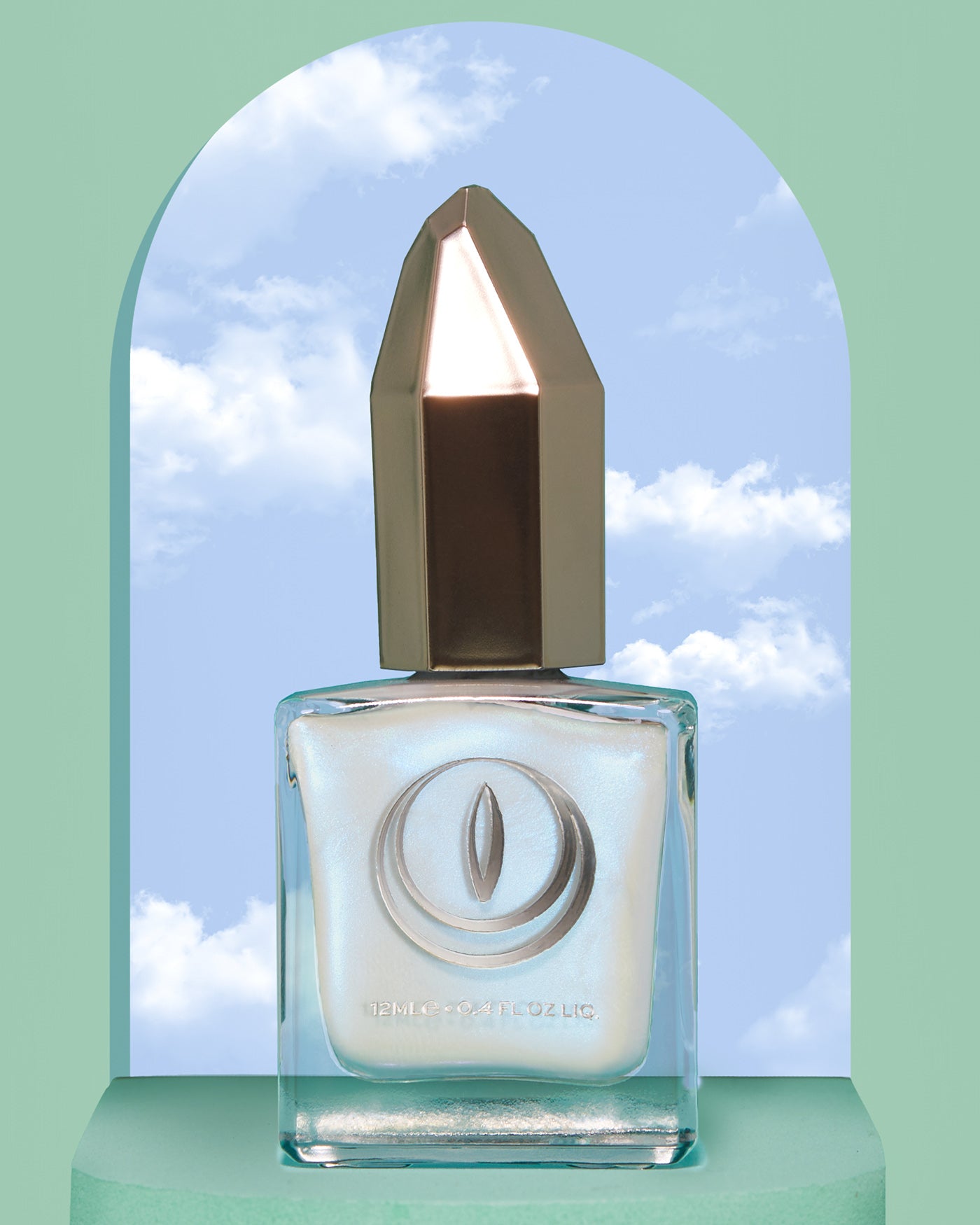 Head In The Clouds preview